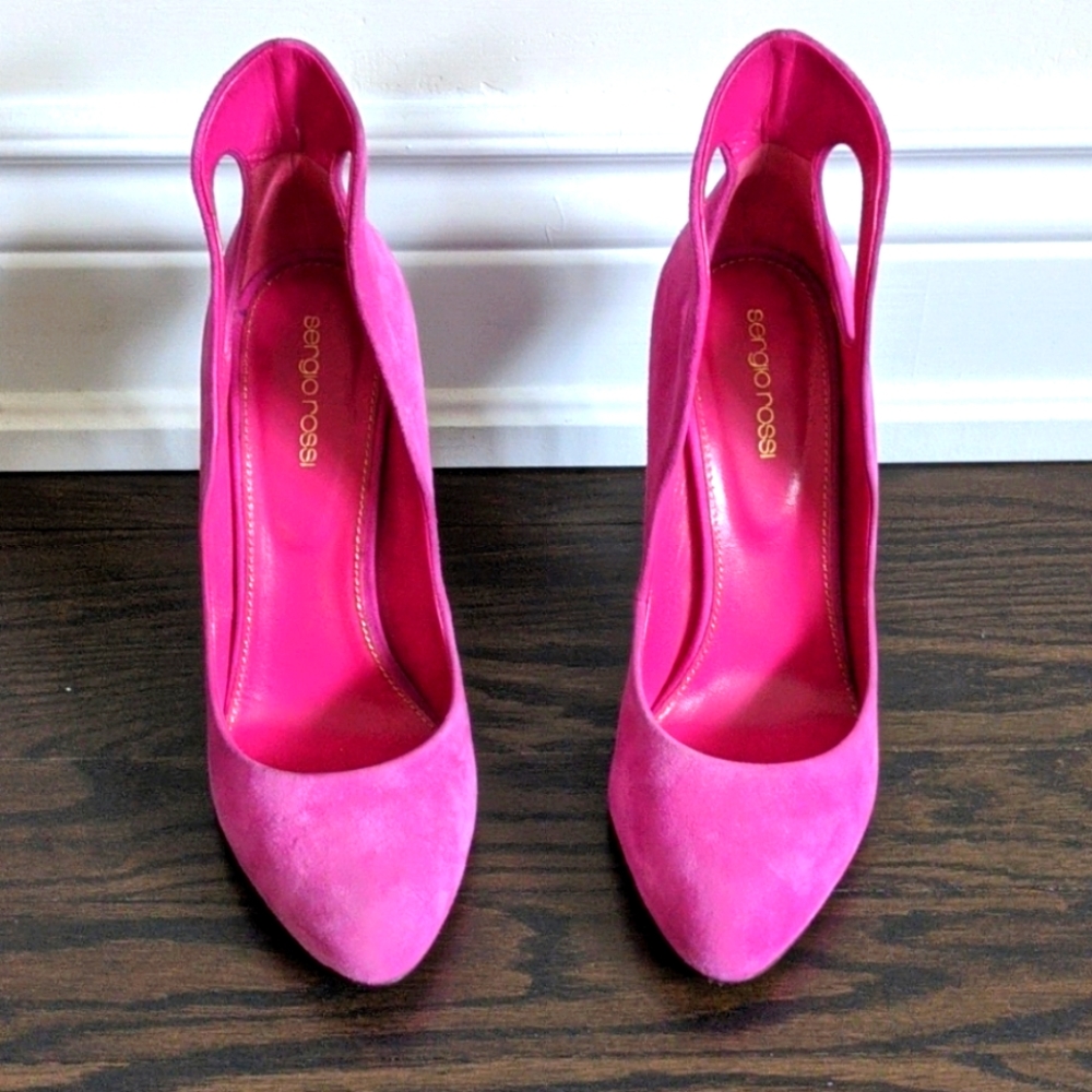 Sergio Rossi pink suede heels- like new